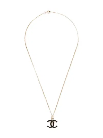 Pre-owned Chanel 2005 Cc Mark Necklace In Gold