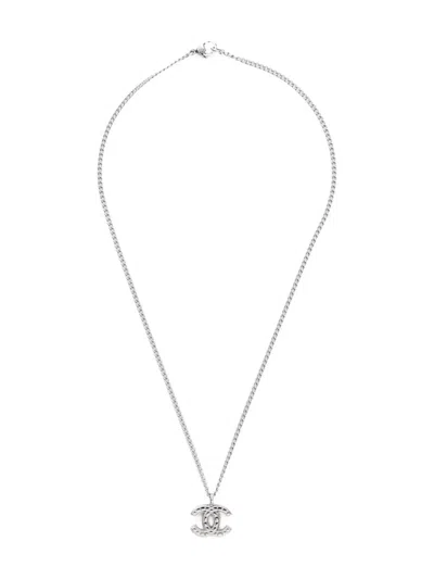 Pre-owned Chanel 2005 Cc Mark Necklace In Silver