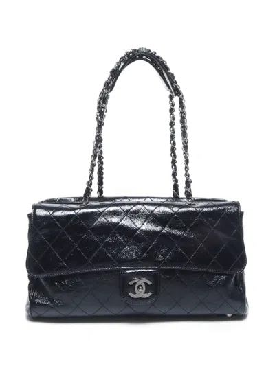 Pre-owned Chanel 2005 Diamond-quilted Shoulder Bag In Black