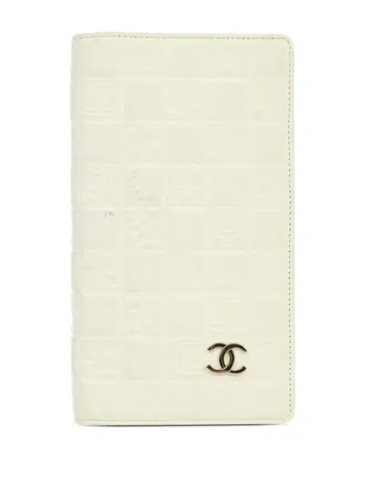 Pre-owned Chanel 2005 Icon Bi-fold Wallet In Neutrals