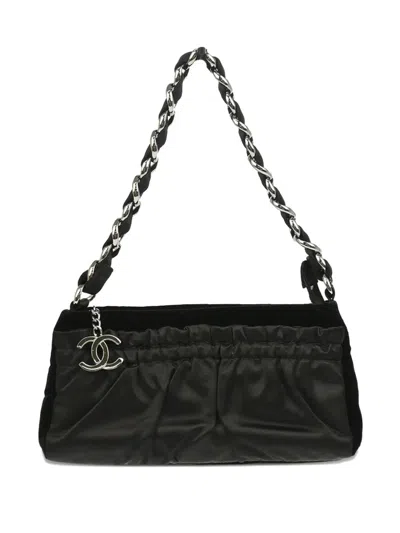 Pre-owned Chanel 2005 Small Logo-charm Shoulder Bag In Black