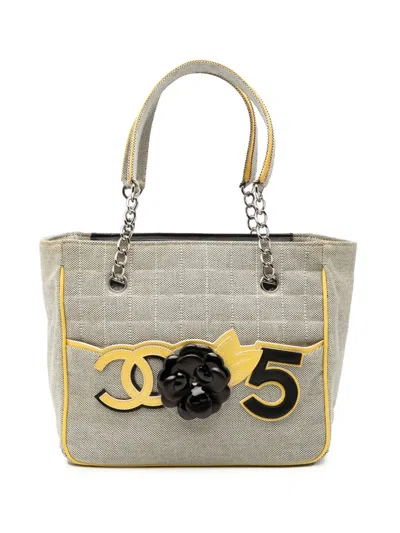 Pre-owned Chanel 2005-2006 Cc Camellia No. 5 Choco Bar Canvas Tote Bag In Gray
