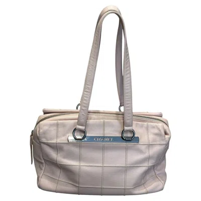 Pre-owned Chanel 2005-2006  Caviar Leather Shoulder Bag In Gray