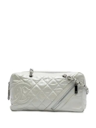 Pre-owned Chanel 2006-2008 Quilted Aged Calfskin Cotton Club Bowler Bag Shoulder Bag In White