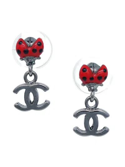 Pre-owned Chanel 2006 Cc Dangle Piercing Earrings In Silver