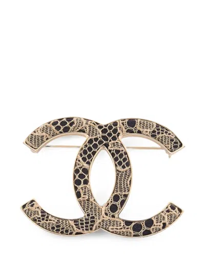Pre-owned Chanel 2006 Cc Gold Plated Lace And Tweed Brooch Costume Brooch