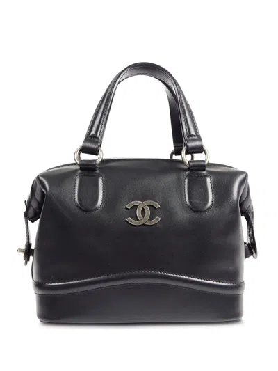 Pre-owned Chanel 2006 Cc Leather Bowling Bag In 黑色
