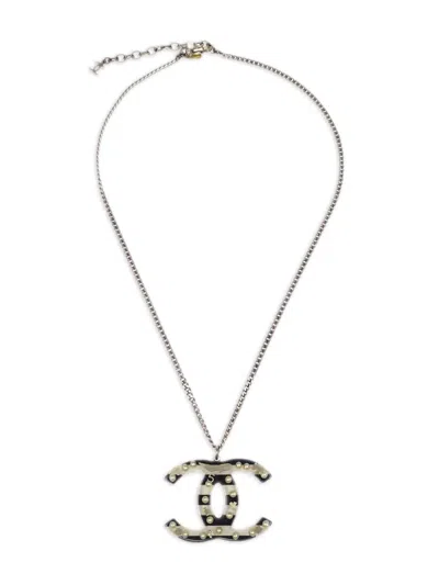Pre-owned Chanel 2006 Interlocking Cc-pendant Necklace In Silver
