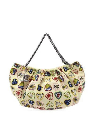 Pre-owned Chanel 2006 Valentine Tote Bag In 白色