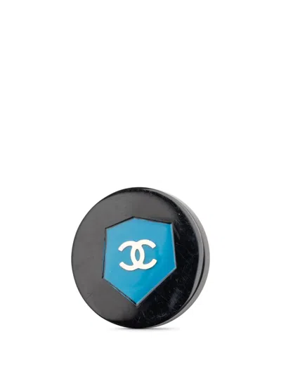 Pre-owned Chanel 2007 Cc Resin Shield Brooch Costume Brooch In Black