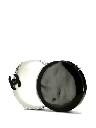 Pre-owned Chanel 2007 Double Circle Clutch Bag In Silver