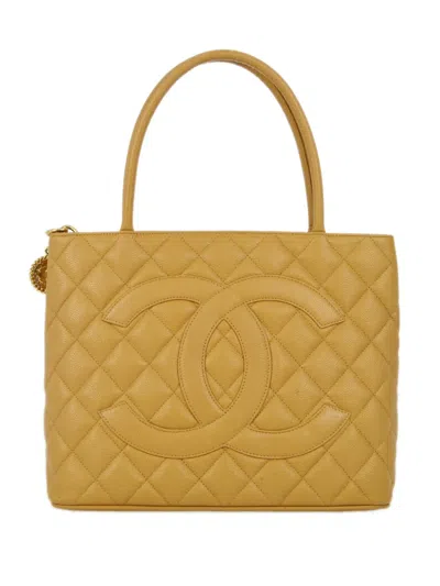 Pre-owned Chanel 2007 Medallion Handbag In Neutrals