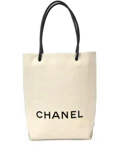 Pre-owned Chanel 2008 Essential Tote Bag In White