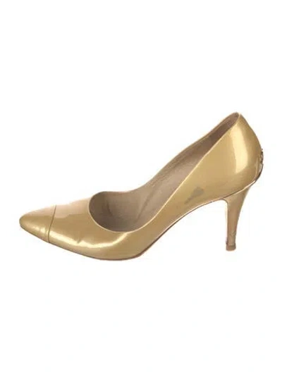 Pre-owned Chanel 2008 Interlocking Cc Logo Pumps In Gold