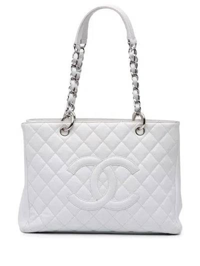 Pre-owned Chanel 2009-2010 Caviar Grand Shopping Tote Bag In White