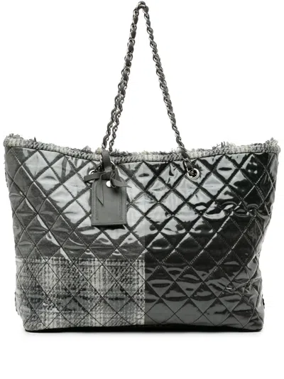 Pre-owned Chanel 2009-2010 Large Quilted Tweed And Vinyl Funny Patchwork Tote Bag In Grey