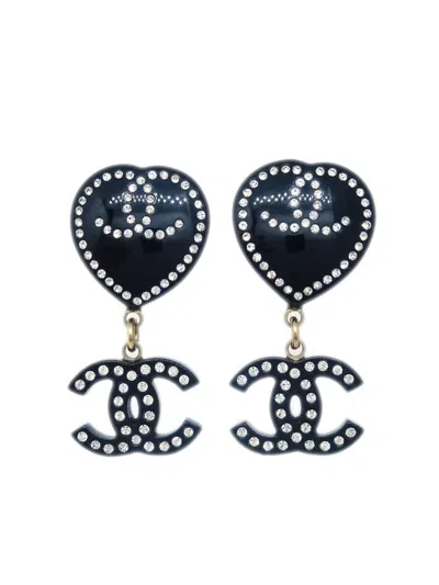 Pre-owned Chanel 2009 Cc Heart-motif Clip-on Earrings In Black