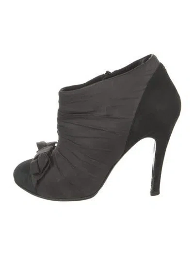 Pre-owned Chanel 2009 Interlocking Cc Logo Boots In Black