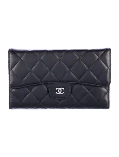 Pre-owned Chanel 2009-2010 Interlocking Cc Logo Trifold Wallet In Black