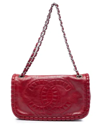 Pre-owned Chanel 2009-2010 Paris Shanghai Calfskin On The Bund Pochette Shoulder Bag In Red