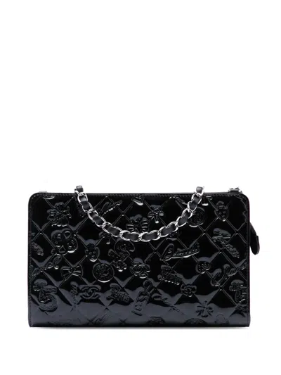 Pre-owned Chanel 2009-2010 Quilted Patent Embossed Lucky Symbols Pochette Shoulder Bag In Black