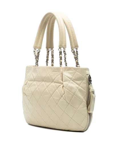 Pre-owned Chanel 2010-2011 Cc Quilted Caviar Expandable Tote Bag In White