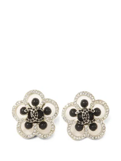 Pre-owned Chanel 2010 Camelia-shape Earrings In Gold