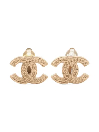 Pre-owned Chanel 2010 Cc Mark Clip-on Earrings In Gold