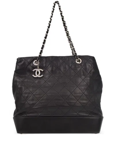 Pre-owned Chanel 2010 Diamond-quilted Tote Bag In Black