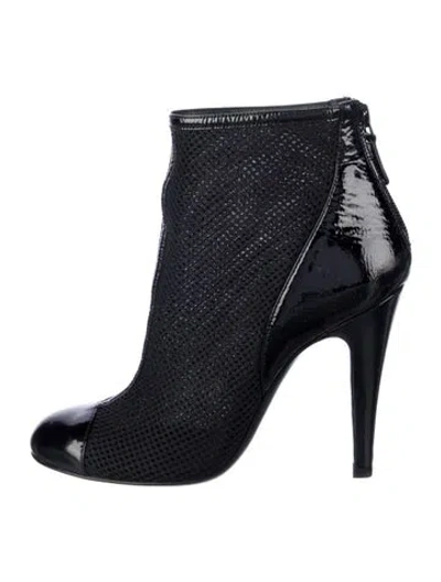 Pre-owned Chanel 2010 Interlocking Cc Logo Boots In Black