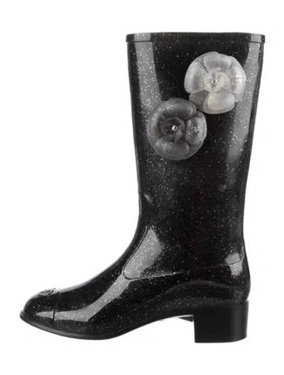 Pre-owned Chanel 2010 Interlocking Cc Logo Rain Boots In Black