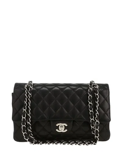 Pre-owned Chanel 2010 Timeless Classic Leather Shoulder-bag In Black