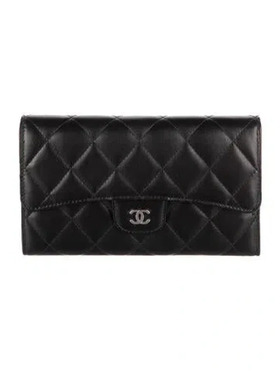 Pre-owned Chanel 2010-2011 Interlocking Cc Logo Trifold Wallet In Black