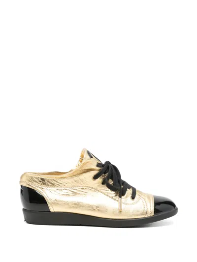 Pre-owned Chanel 2010s Cc Logo Sneakers In Gold