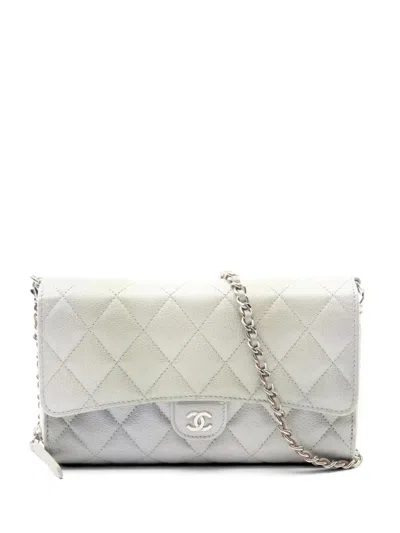 Pre-owned Chanel 2010s Matelassé Caviar Leather Shoulder Bag In Silver