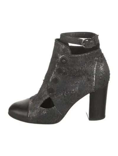 Pre-owned Chanel 2011 Interlocking Cc Logo Boots In Multi