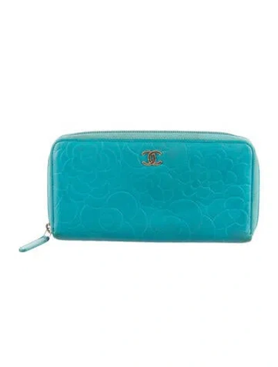 Pre-owned Chanel 2011 Interlocking Cc Logo Continental Wallet In Blue