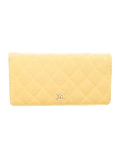 Pre-owned Chanel 2011-2012 Continental Wallet In Yellow