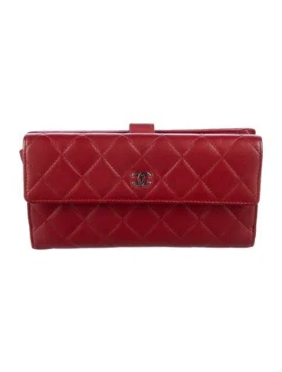Pre-owned Chanel 2011-2012 Interlocking Cc Logo French Purse In Red