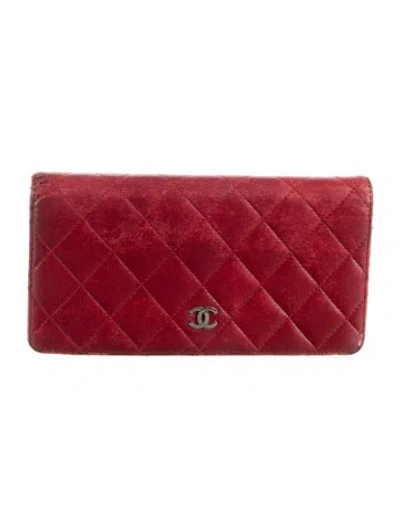 Pre-owned Chanel 2011-2012 Yen Bifold Wallet In Red