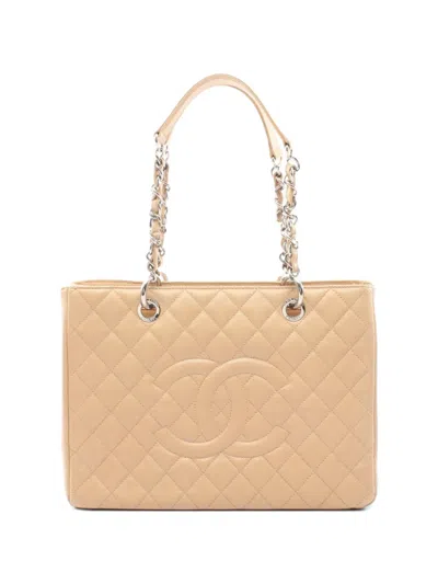 Pre-owned Chanel 2012 Gst Diamond-quilted Tote Bag In Neutral