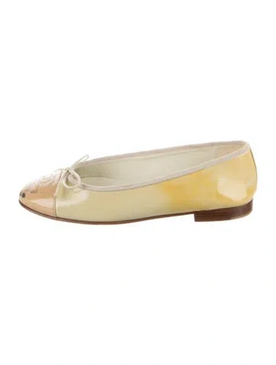 Pre-owned Chanel 2012 Interlocking Cc Logo Ballet Flats In Neutrals