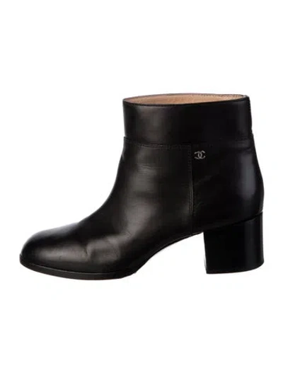 Pre-owned Chanel 2012 Interlocking Cc Logo Boots In Black