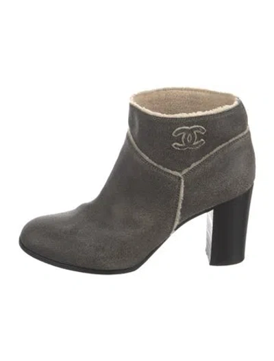 Pre-owned Chanel 2012 Interlocking Cc Logo Boots In Gray