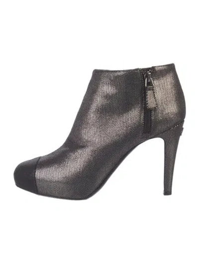 Pre-owned Chanel 2012 Interlocking Cc Logo Boots In Gray