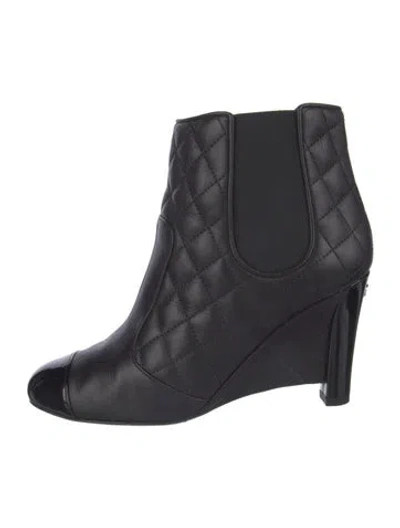 Pre-owned Chanel 2012 Interlocking Cc Logo Chelsea Boots In Black