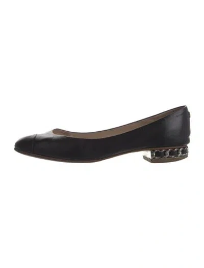 Pre-owned Chanel 2012 Interlocking Cc Logo Flats In Black