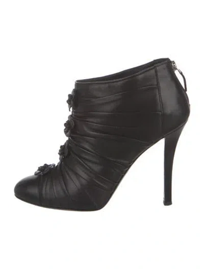 Pre-owned Chanel 2012 Interlocking Cc Logo Lace-up Boots In Black