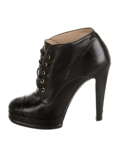 Pre-owned Chanel 2012 Interlocking Cc Logo Lace-up Boots In Black