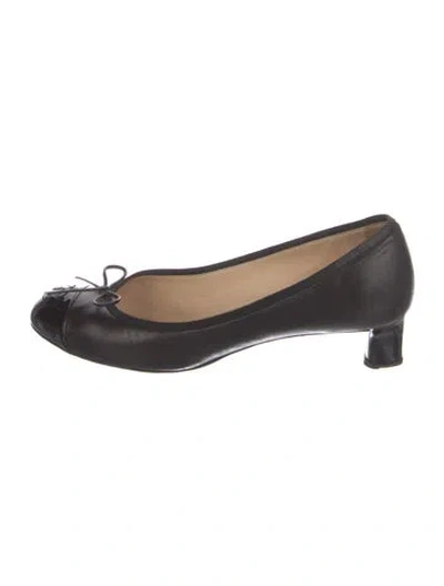 Pre-owned Chanel 2012 Interlocking Cc Logo Pumps In Black